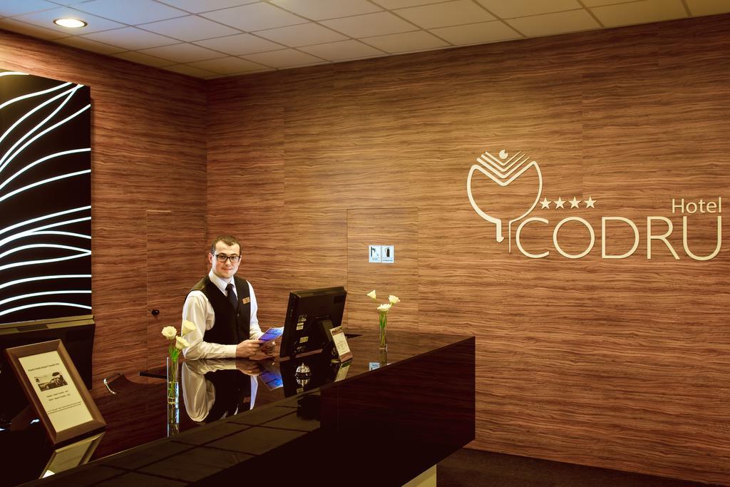 Codru Hotel Chisinau Bagian luar foto
