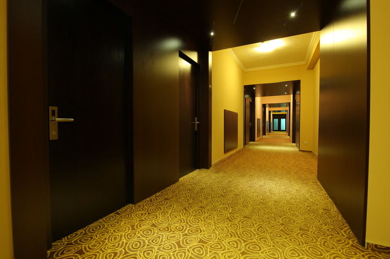 Codru Hotel Chisinau Bagian luar foto
