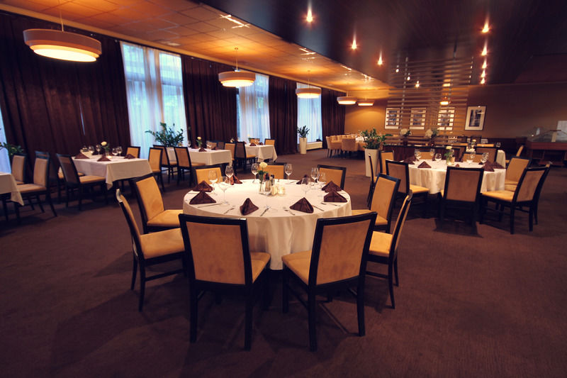 Codru Hotel Chisinau Bagian luar foto