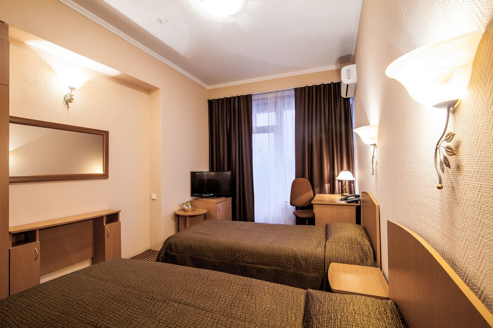 Codru Hotel Chisinau Bagian luar foto