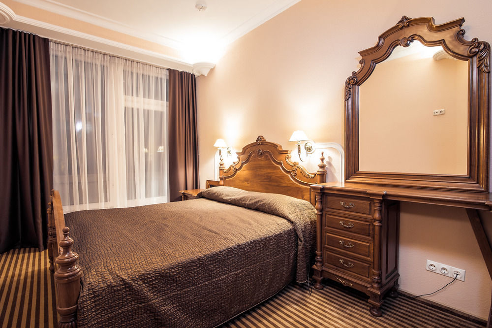 Codru Hotel Chisinau Bagian luar foto